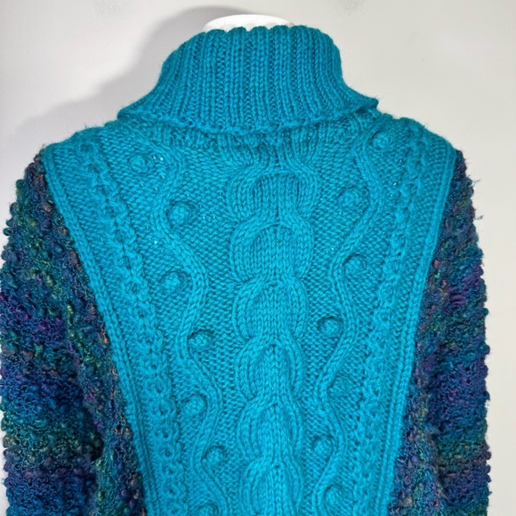 Vintage Handmade Cableknit Turtleneck Sweater Size Medium - Picture 9 of 12
